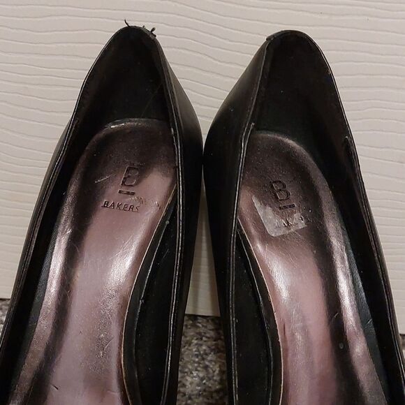 BAKERS Sofie Black Leather Platform Pumps Size 7.5 - Picture 3 of 9